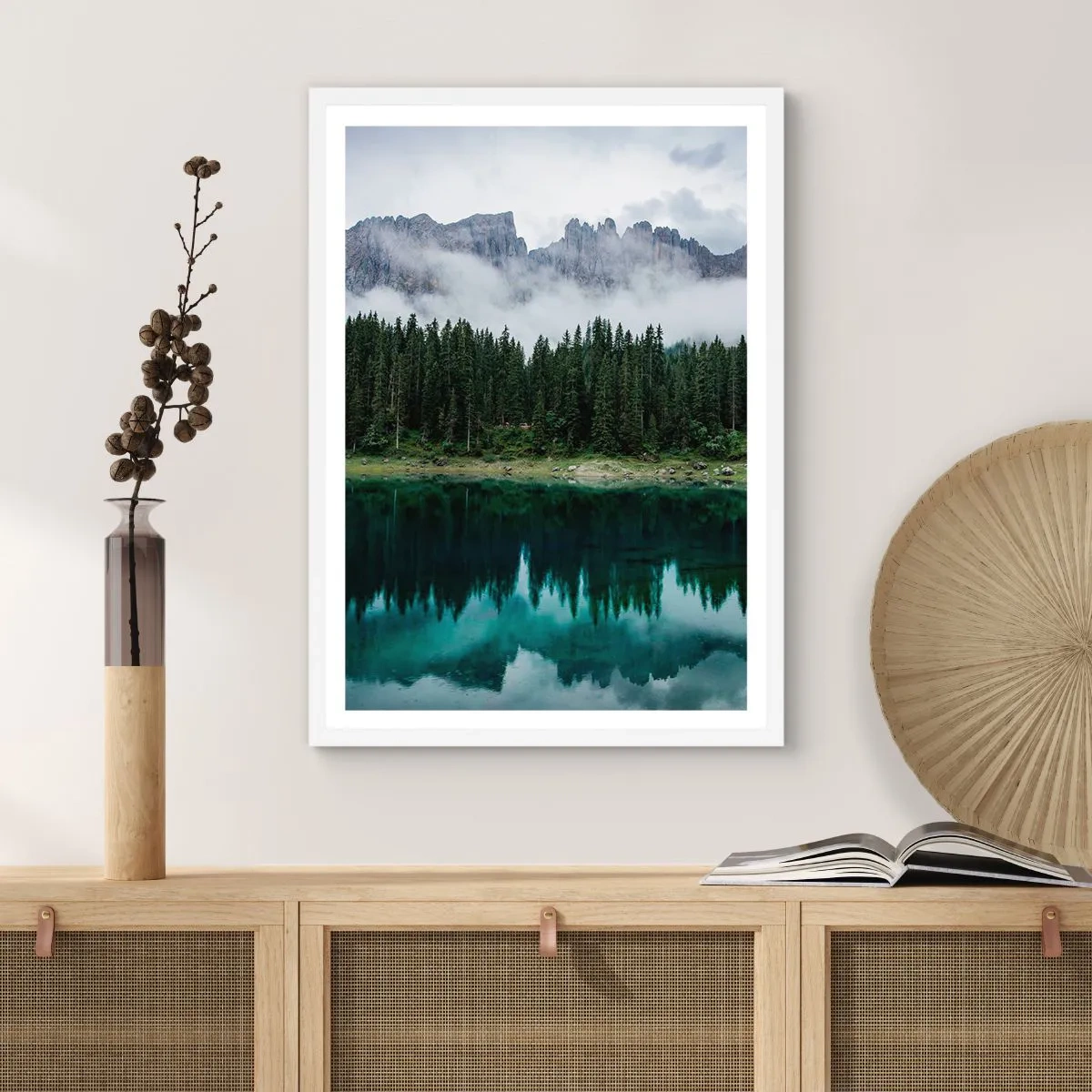 Poster în ramă albă - Liniște, liniște, să nu trezim apa care doarme... - 40x50 cm