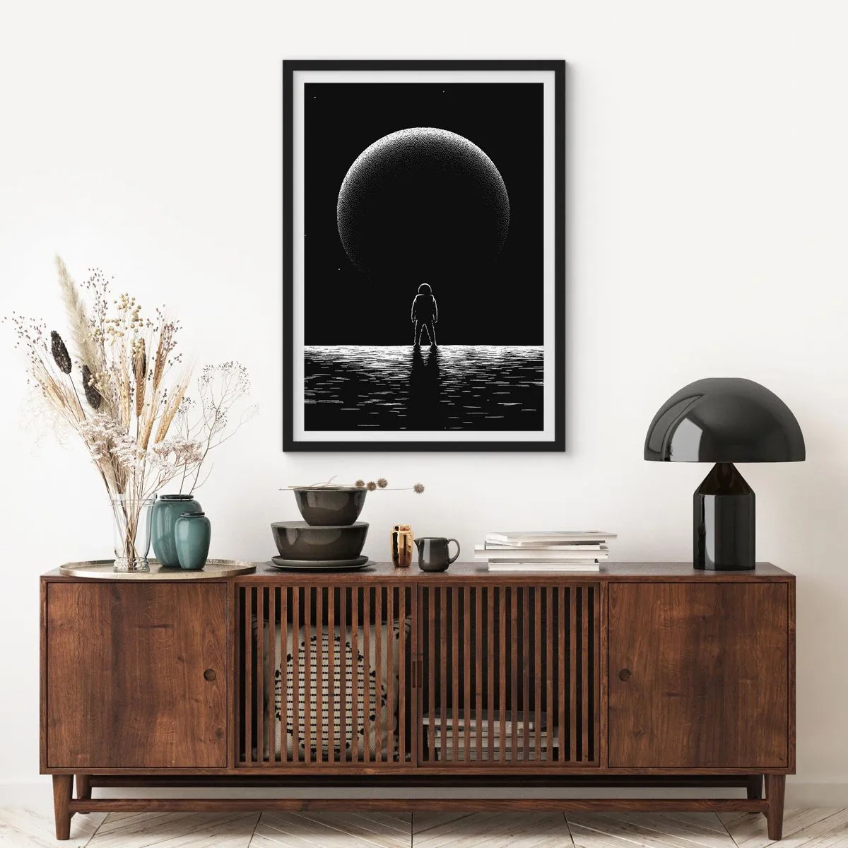 Poster în ramă neagră - Un astronaut pe fundalul unei planete uriașe în spațiu - 50x70cm - Față în față - Decorațiune modernă pentru perete pentru living și dormitor ARTTOR