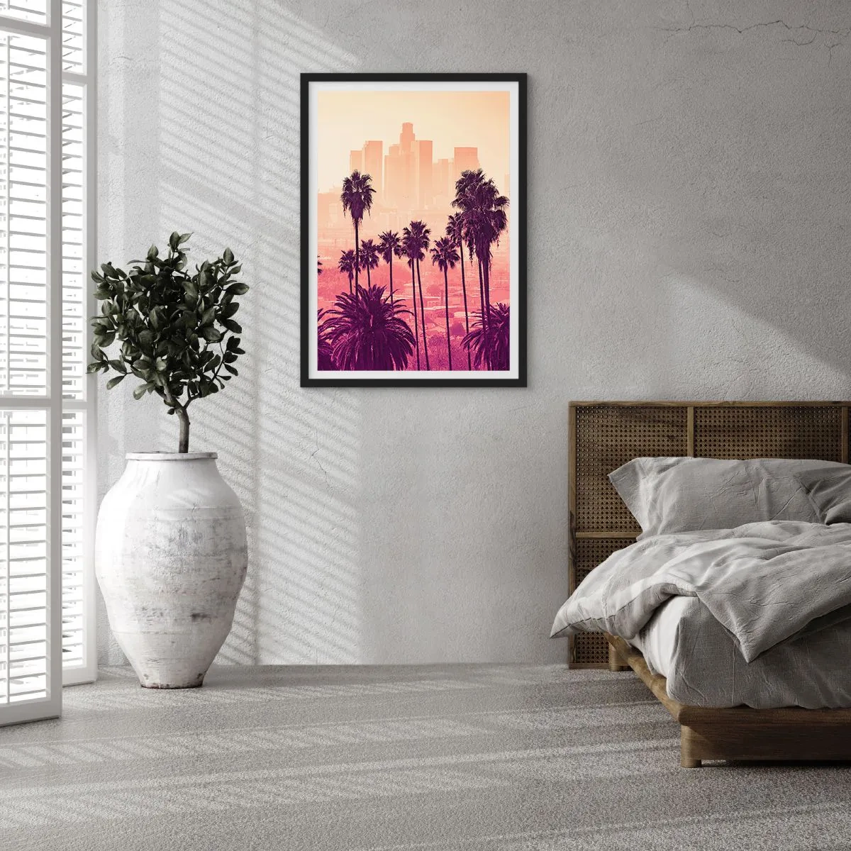 Poster în ramă neagră - Palmieri pe fundalul orașului la apusul soarelui - 50x70cm - Peisaj din California - Decorațiune modernă pentru perete pentru living și dormitor ARTTOR