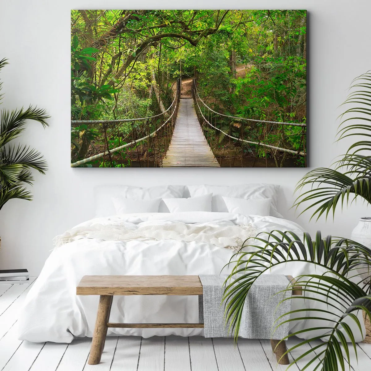 Tablou pe pânză Canvas - Un pod suspendat înconjurat de o pădure tropicală verde - 70x50cm - Pentru că în grădină crește o liană - Decorațiune modernă pentru perete pentru living și dormitor ARTTOR