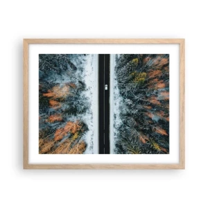Poster în ramă de stejar deschis - Prin pădurea de iarnă - 50x40 cm
