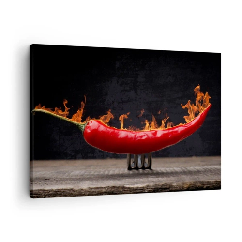 Tablou pe pânză Canvas - Ardei roșu aprins pe o furculiță - 70x50cm - O gustare înflăcărată - Decorațiune modernă pentru perete pentru living și dormitor ARTTOR