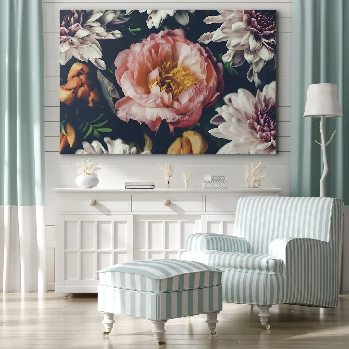 Tablou pe pânză Canvas - Aranjament floral cu bujor și crizanteme pe fundal închis - 70x50cm - Cu splendoare barocă - Decorațiune modernă pentru perete pentru living și dormitor ARTTOR