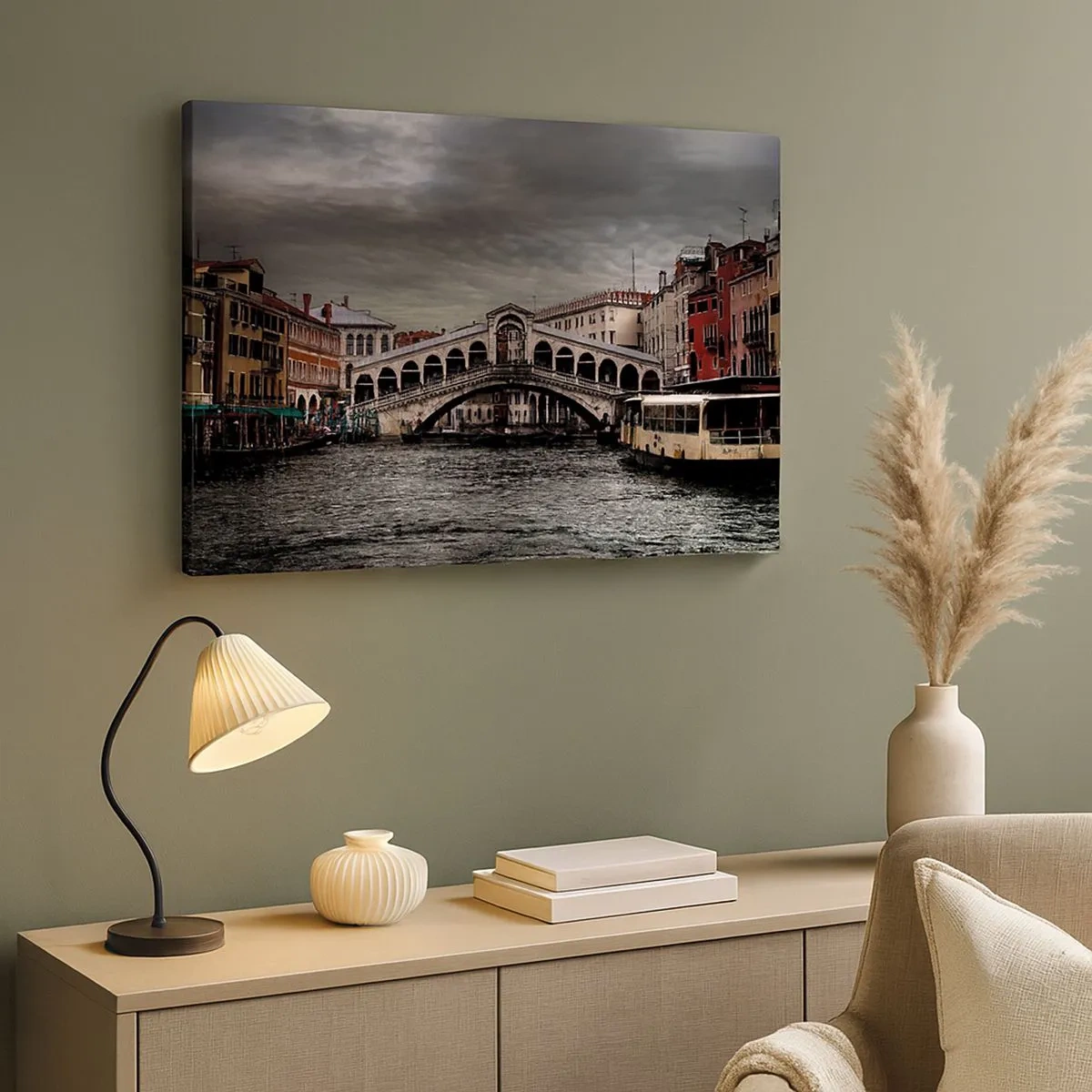 Tablou pe pânză Canvas - Podul Rialto din Veneția peste Canal Grande, arhitectură clasică. - 70x50cm - Promisiunea unei seri venețiene - Decorațiune modernă pentru perete pentru living și dormitor ARTTOR