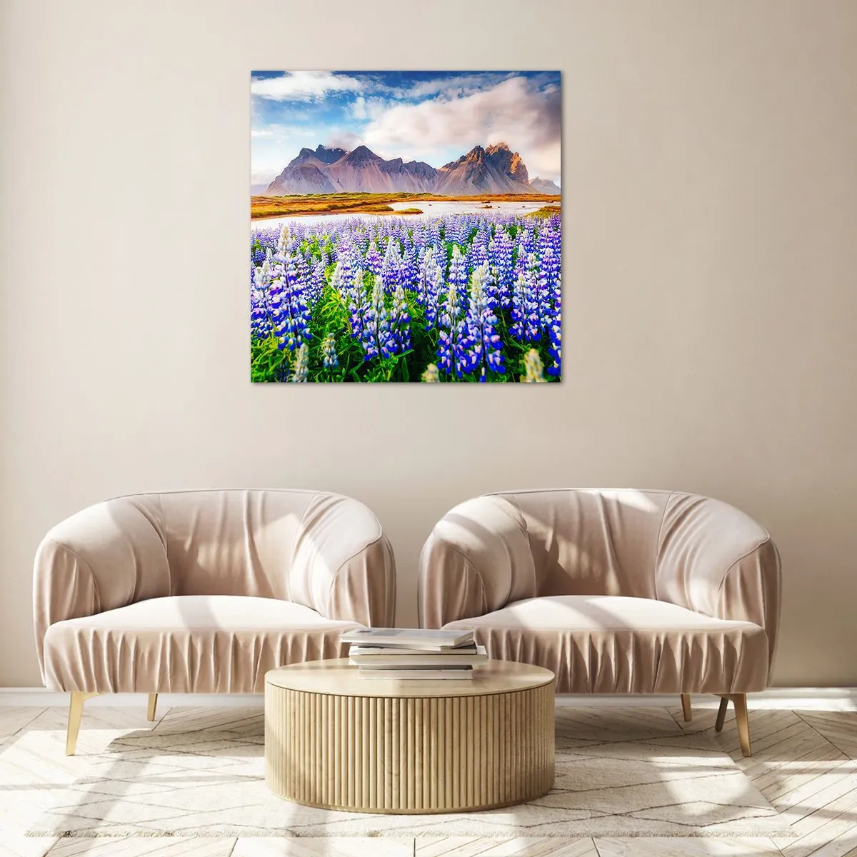 Tablou pe sticlă - Putere și severitate alături de blândețe - 30x30 cm