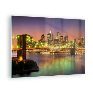 Tablou pe sticlă - Pod iluminat peste râu cu o vedere panoramică a orașului la amurg - 70x50cm - Lumina nu se stinge niciodată aici - Decorațiune modernă pentru perete pentru living și dormitor ARTTOR