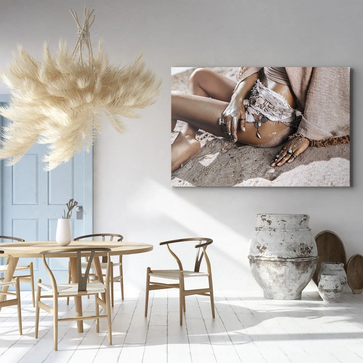Tablou pe pânză Canvas - Femeie boho pe plajă cu bijuterii - 70x50cm - Aruncată de valuri? - Decorațiune modernă pentru perete pentru living și dormitor ARTTOR