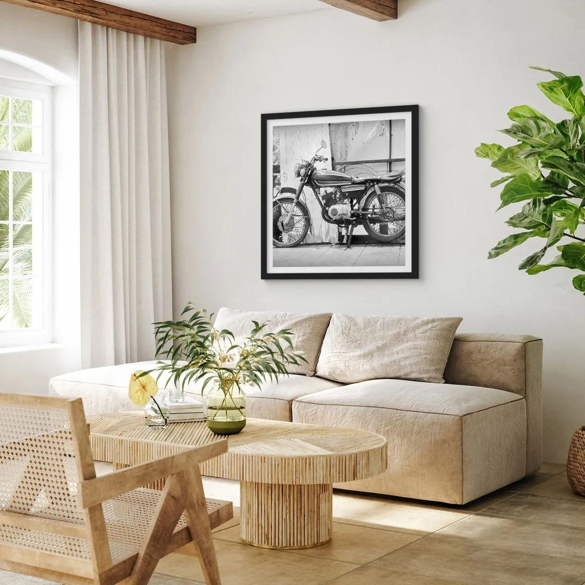 Poster în ramă neagră - Clasicul înainte de toate - 50x50 cm