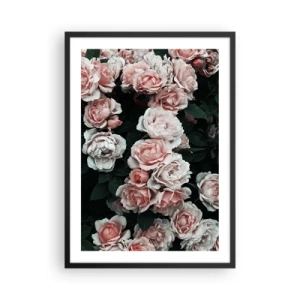 Poster în ramă neagră - Un buchet de trandafiri în nuanțe delicate de roz pe un fundal închis - 50x70cm - Ansamble de trandafiri - Decorațiune modernă pentru perete pentru living și dormitor ARTTOR