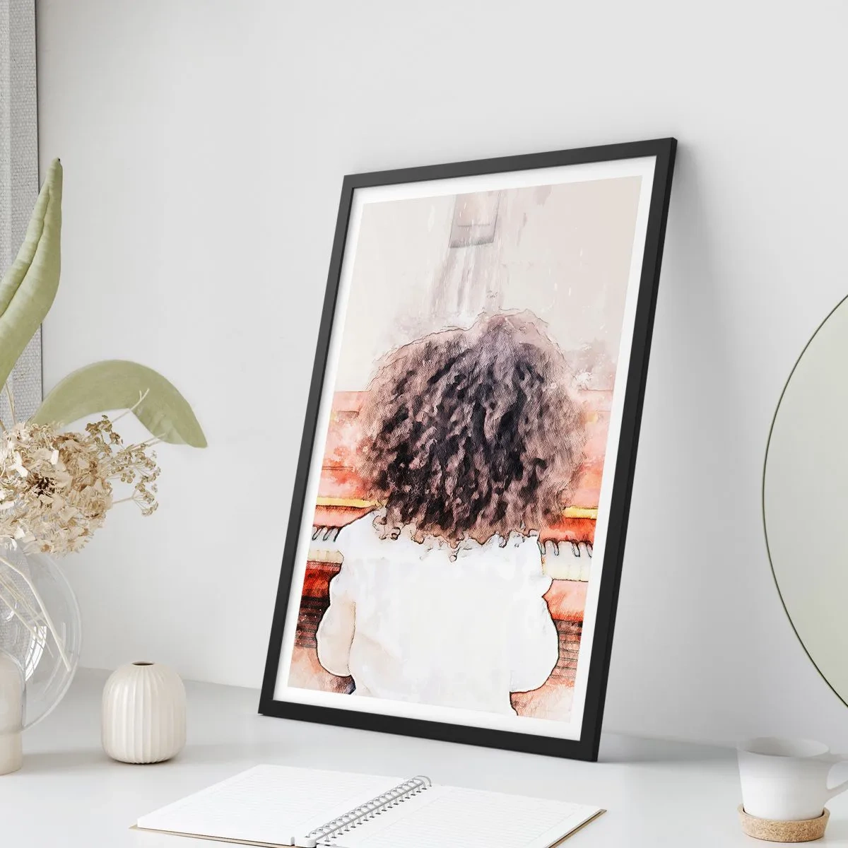Poster în ramă neagră - Un copil cu bucle luxuriante cântând la pian în stil acuarelă - 50x70cm - Într-o lume a muzicii - Decorațiune modernă pentru perete pentru living și dormitor ARTTOR