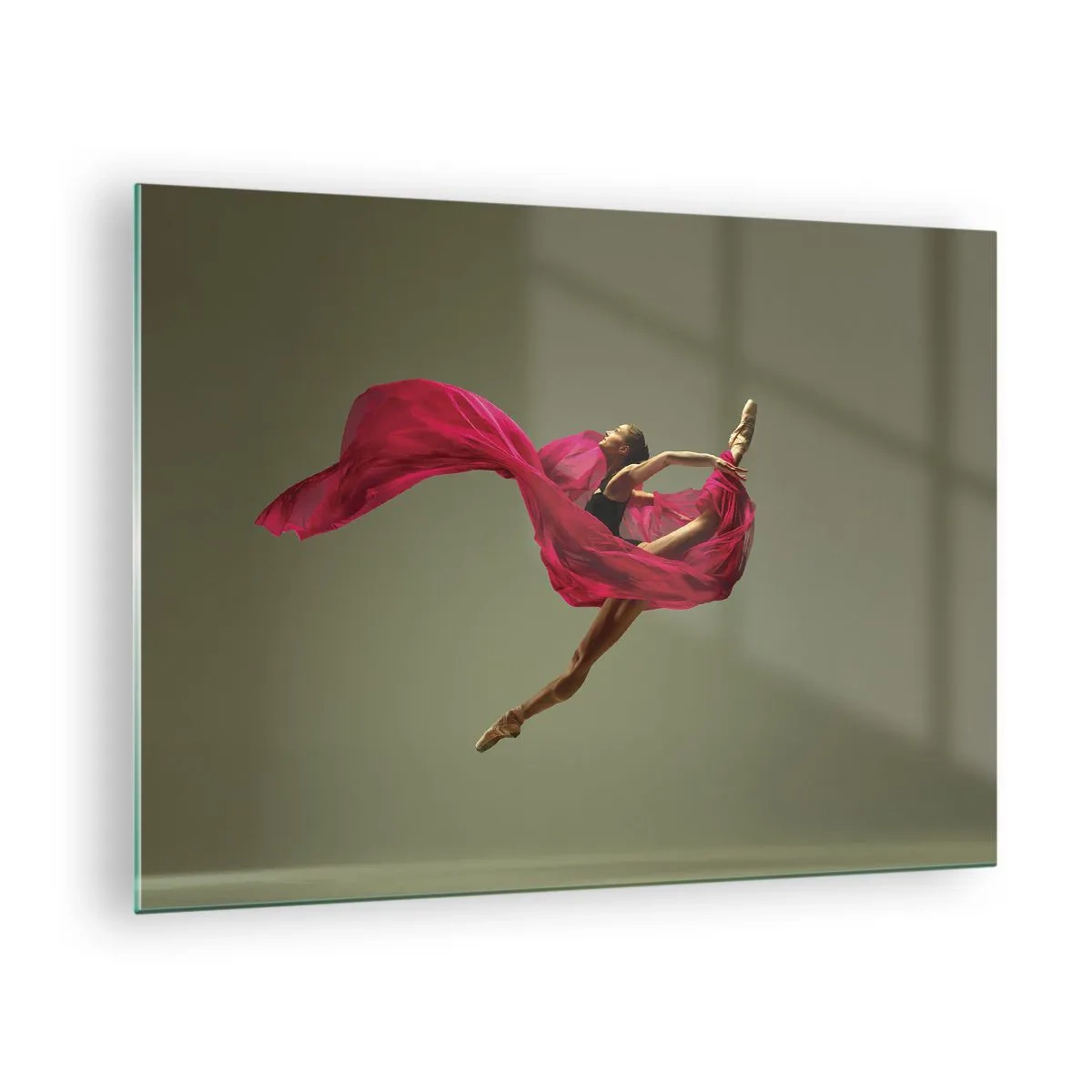 Tablou pe sticlă - O dansatoare în zbor cu o țesătură fuchsia fluidă - 70x50cm - Flacără dansatoare - Decorațiune modernă pentru perete pentru living și dormitor ARTTOR