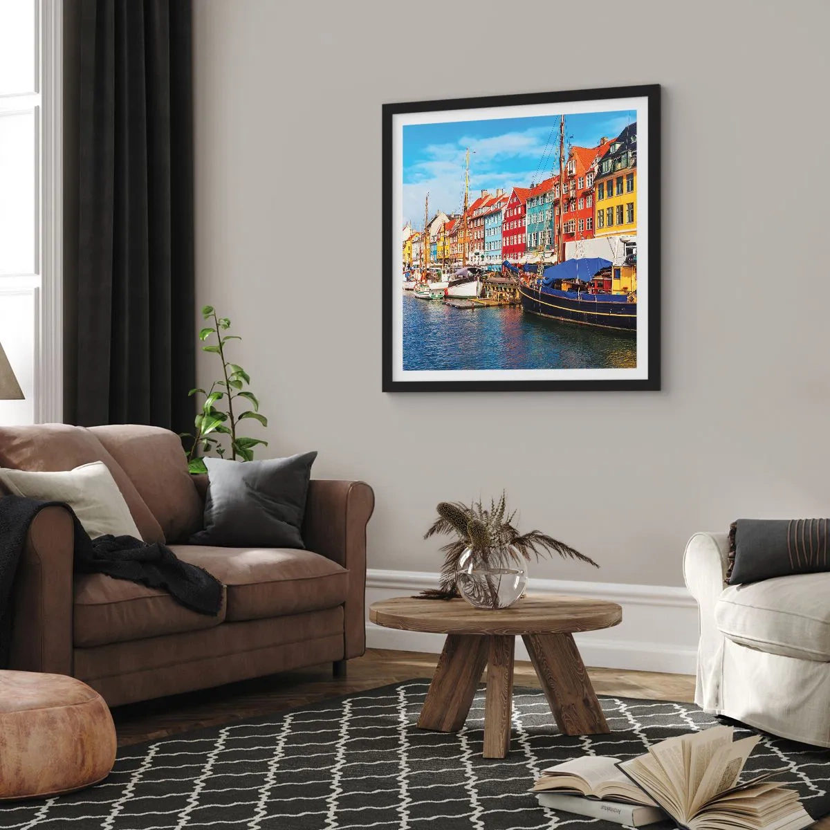 Poster în ramă neagră - Portul vesel - 60x60 cm