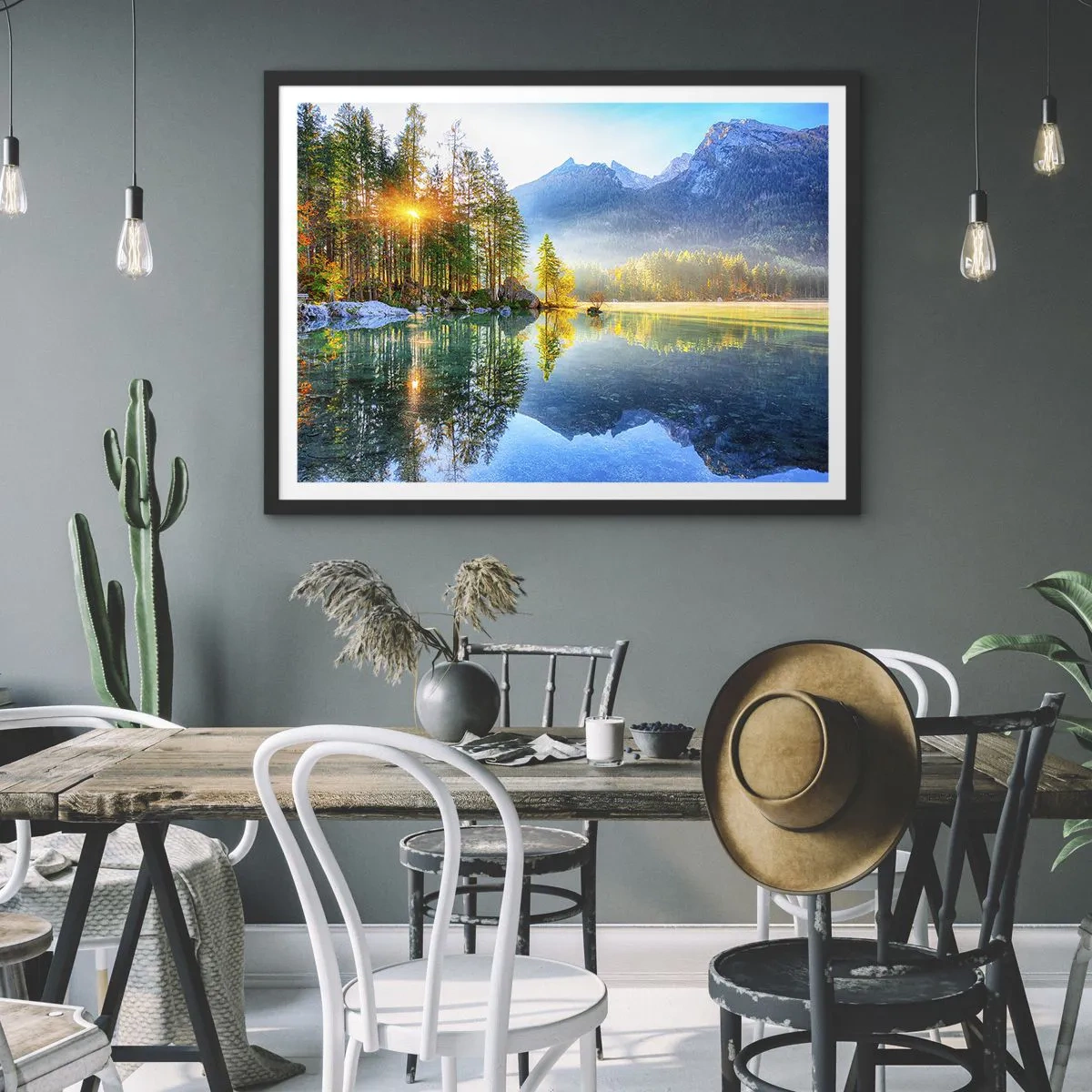 Poster în ramă neagră - Maiestate și dulceață - 50x40 cm