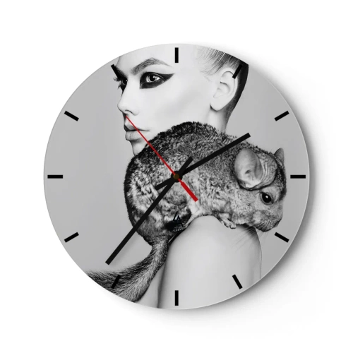 Ceas de perete - Ceas pe sticlă - Portretul unei femei cu o chinchilla în alb și negru - 30x30cm - Dama cu șinșilă - Decorațiune modernă pentru perete pentru living, bucătărie și dormitor ARTTOR