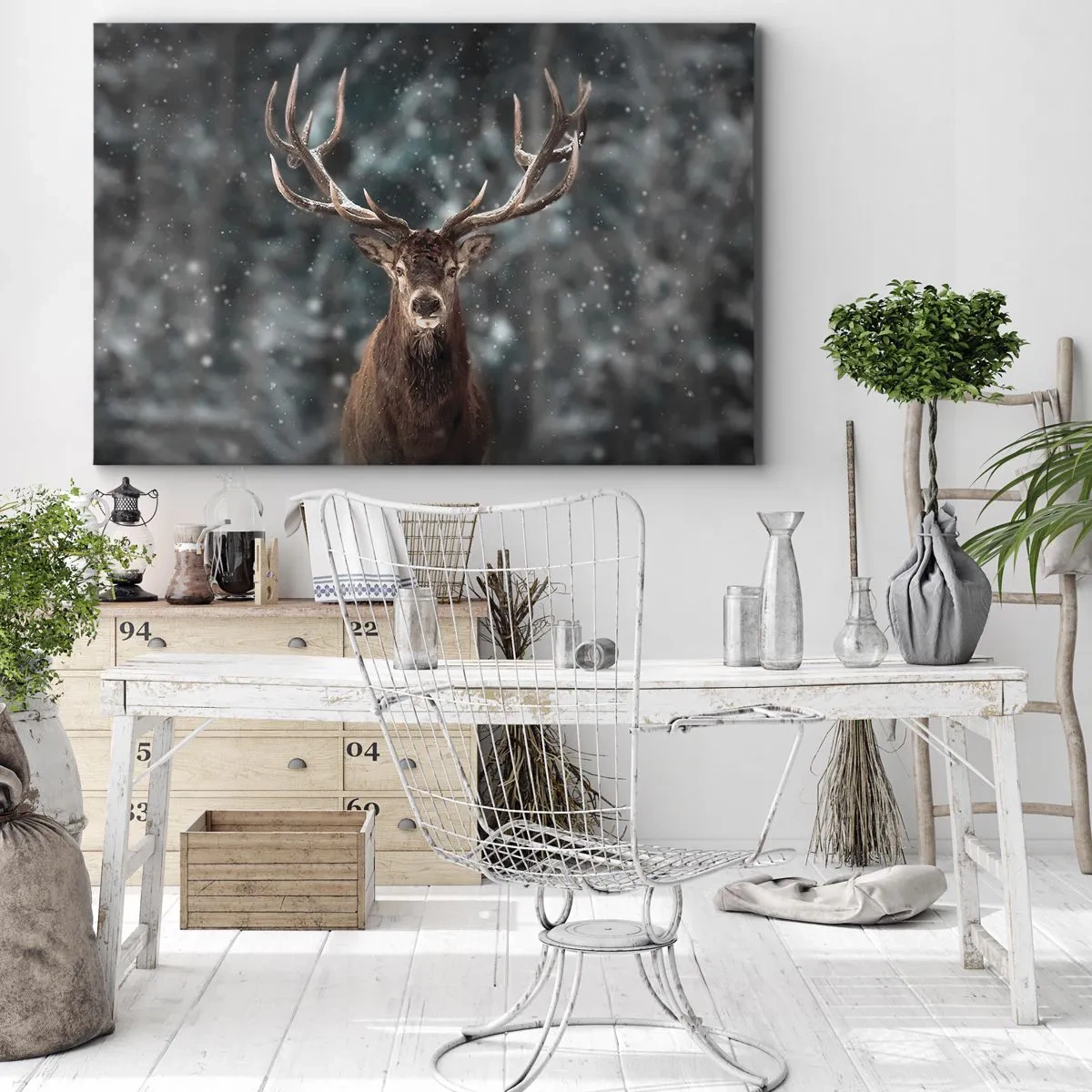 Tablou pe pânză Canvas - Cerb într-o pădure de iarnă cu zăpadă - 70x50cm - Regele pădurii a fost încoronat - Decorațiune modernă pentru perete pentru living și dormitor ARTTOR