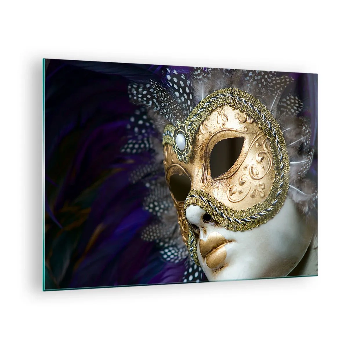 Tablou pe sticlă - Mască venețiană de aur cu pene pe fundal violet - 70x50cm - Portret venețian în aur - Decorațiune modernă pentru perete pentru living și dormitor ARTTOR