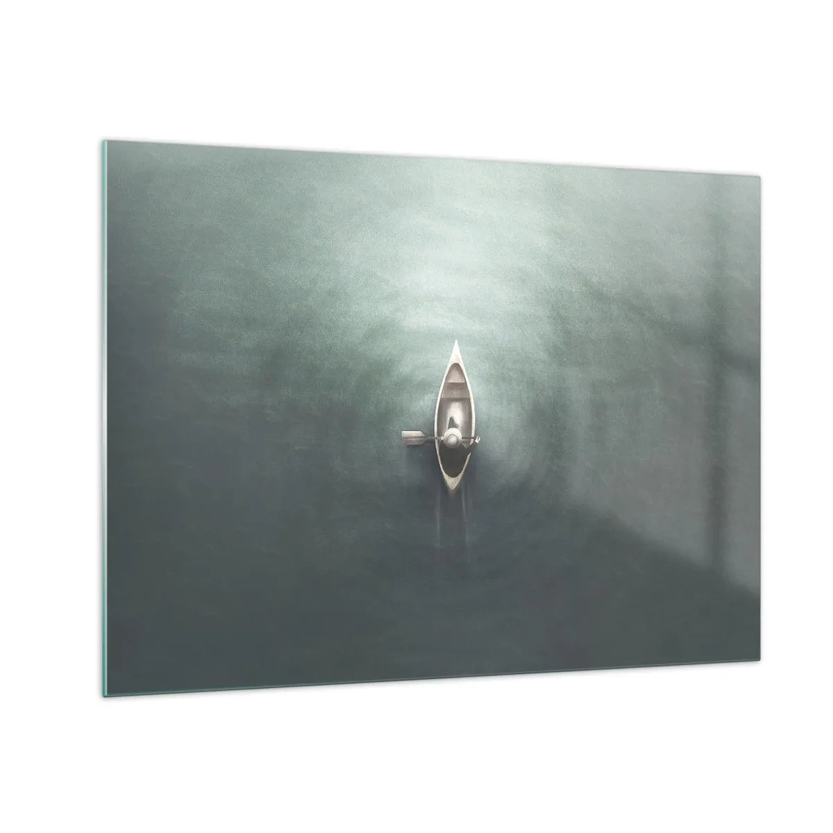 Tablou pe sticlă - O barcă singuratică plutind pe un lac calm și verzui - 70x50cm - Peste lacul luminat de lună - Decorațiune modernă pentru perete pentru living și dormitor ARTTOR