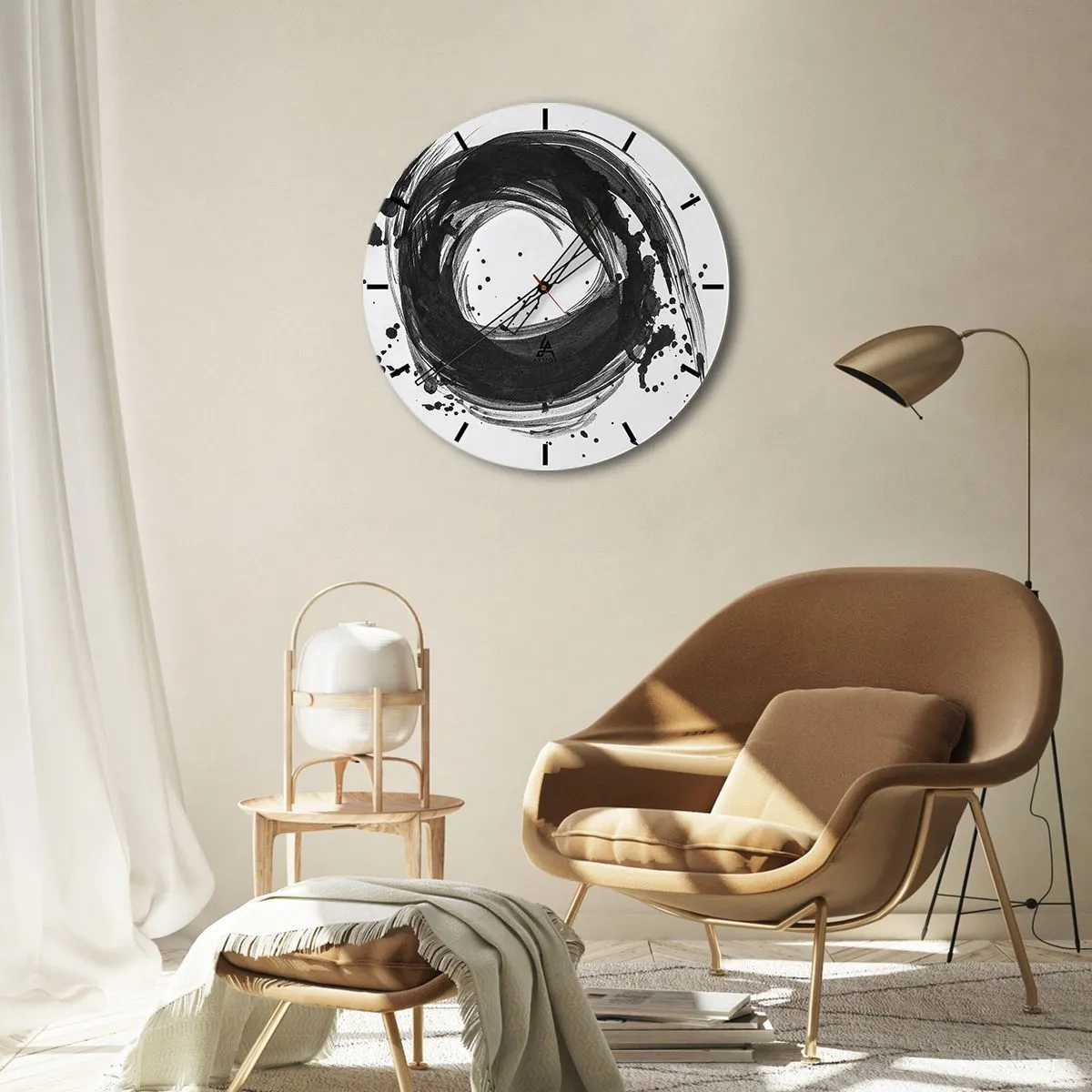 Ceas de perete - Ceas pe sticlă - Cerc abstract format din tușe negre de pensulă - 30x30cm - Vortexul creației - Decorațiune modernă pentru perete pentru living, bucătărie și dormitor ARTTOR