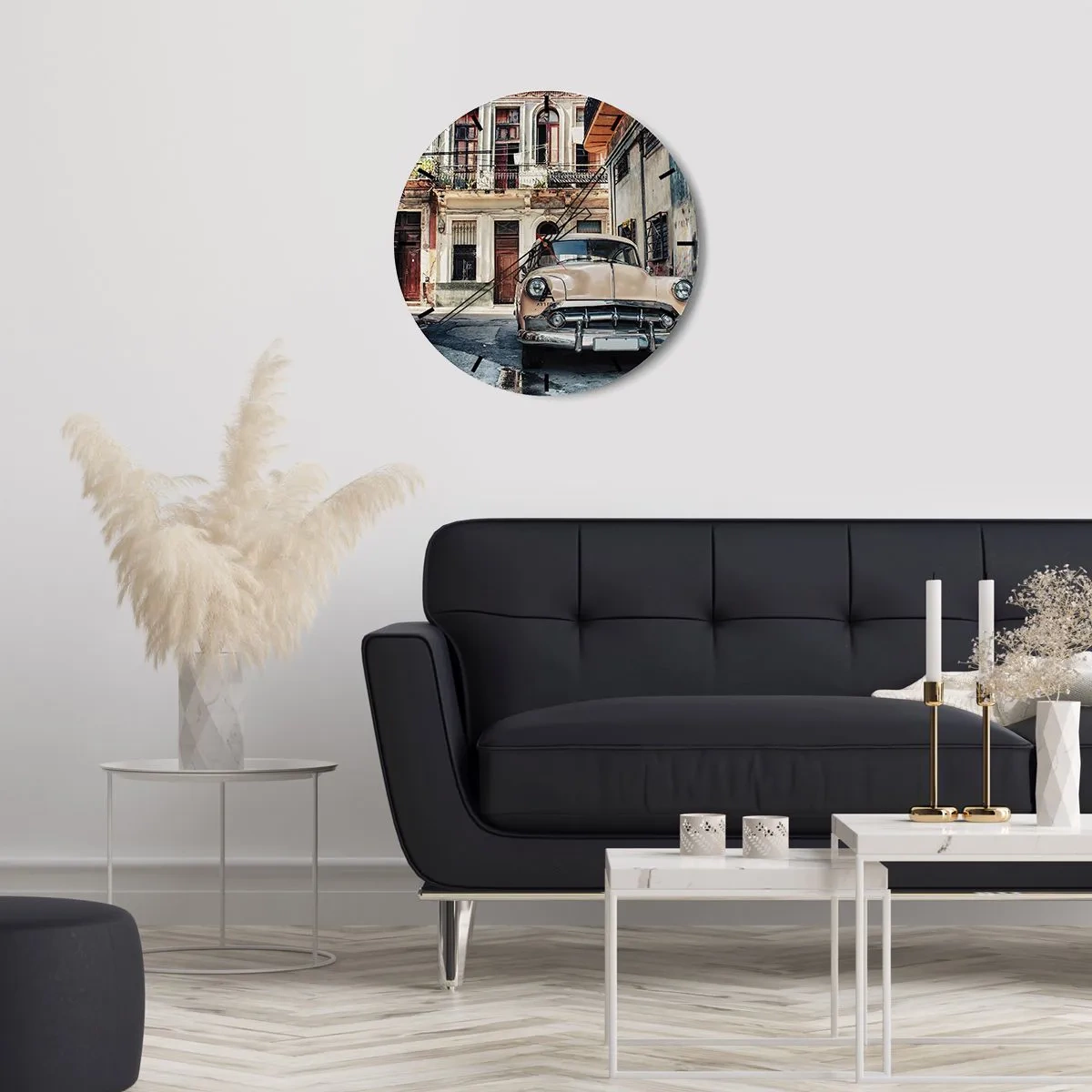 Ceas de perete - Ceas pe sticlă - Mașină retro pe fundalul arhitecturii vechi - 30x30cm - O siestă în Havana - Decorațiune modernă pentru perete pentru living, bucătărie și dormitor ARTTOR