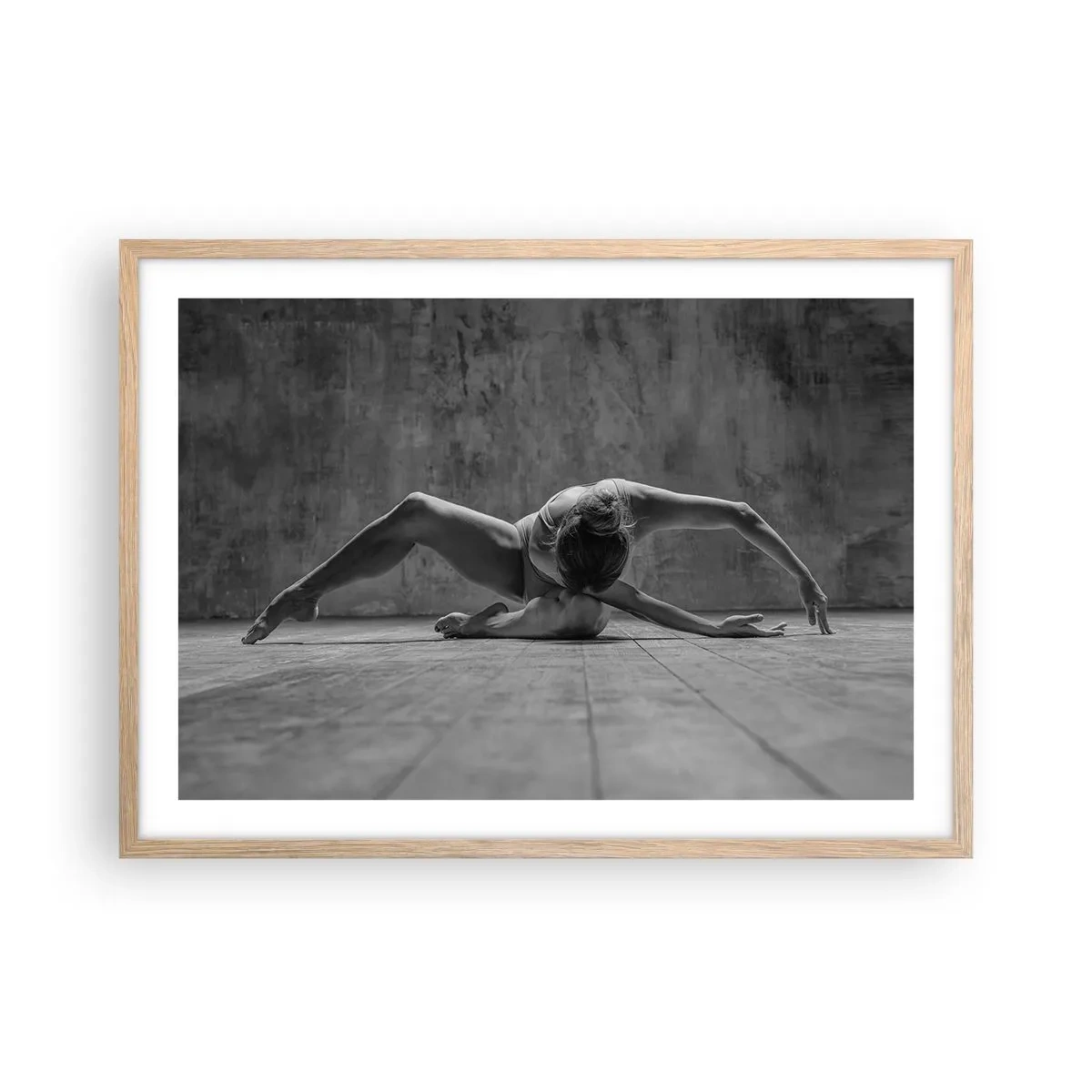 Poster în ramă de stejar deschis - Simetria găsită - 70x50 cm