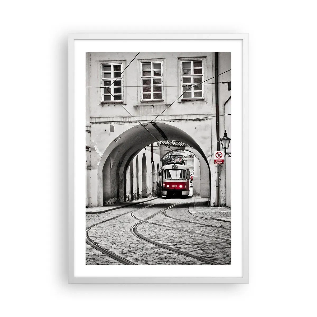 Poster în ramă albă - Printr-un labirint urban - 50x70 cm
