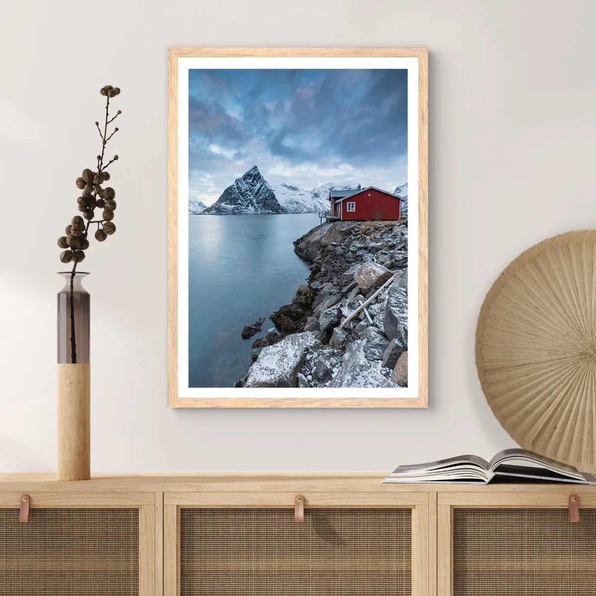Poster în ramă de stejar deschis - Refugiu scandinav - 70x100 cm