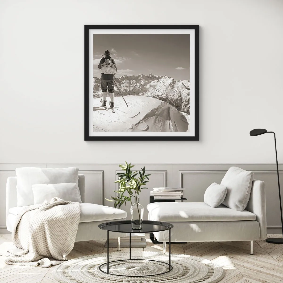 Poster în ramă neagră - Și munții sunt la fel - 40x40 cm