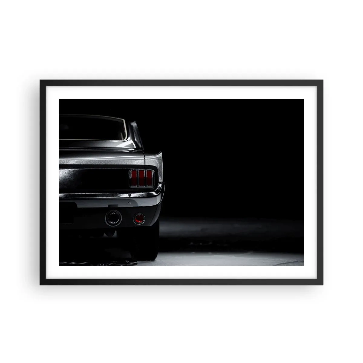 Poster în ramă neagră - Farmecul clasicului - 70x50 cm