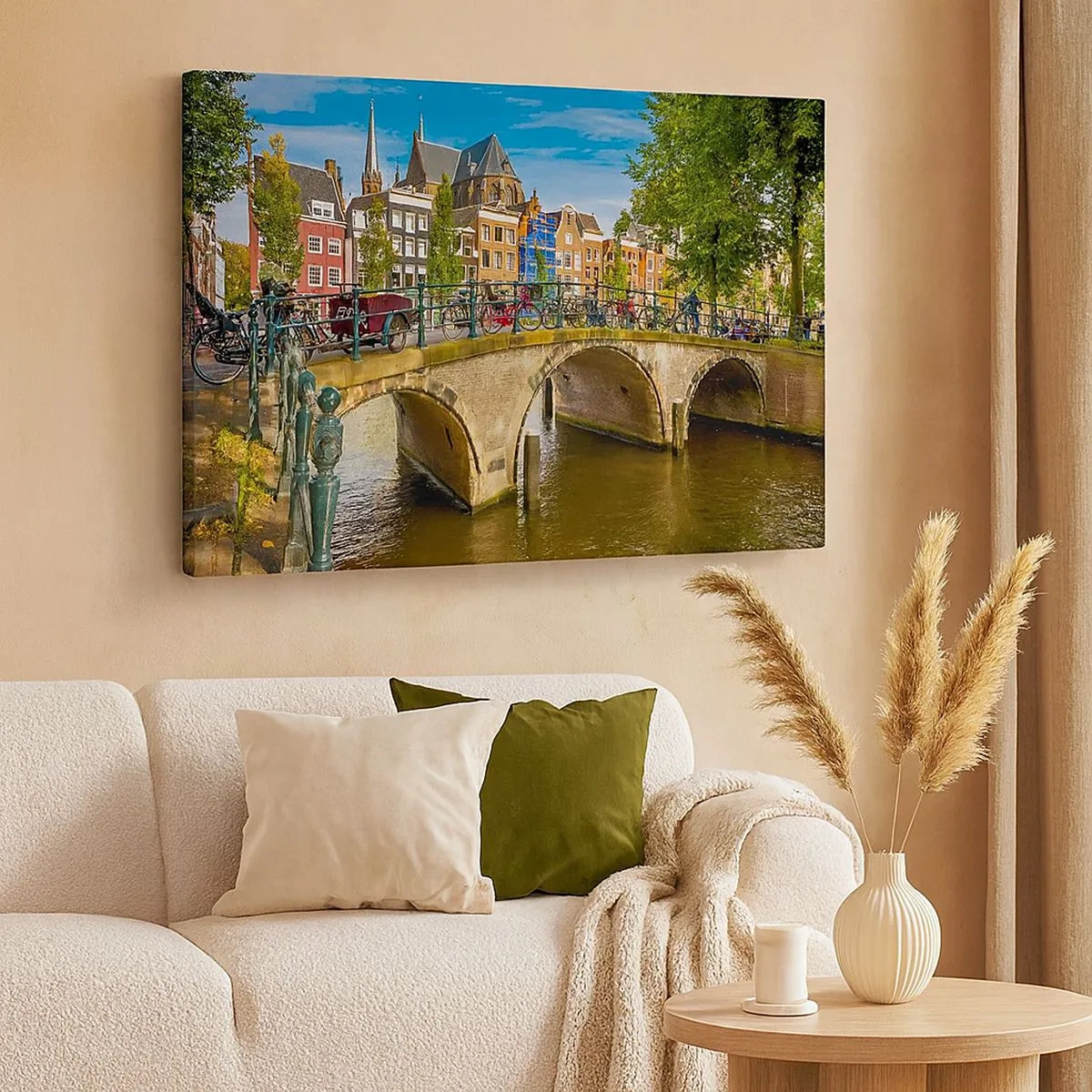 Tablou pe pânză Canvas - Un canal pitoresc cu un pod în Amsterdam - 70x50cm - Primăvara lângă canal - Decorațiune modernă pentru perete pentru living și dormitor ARTTOR