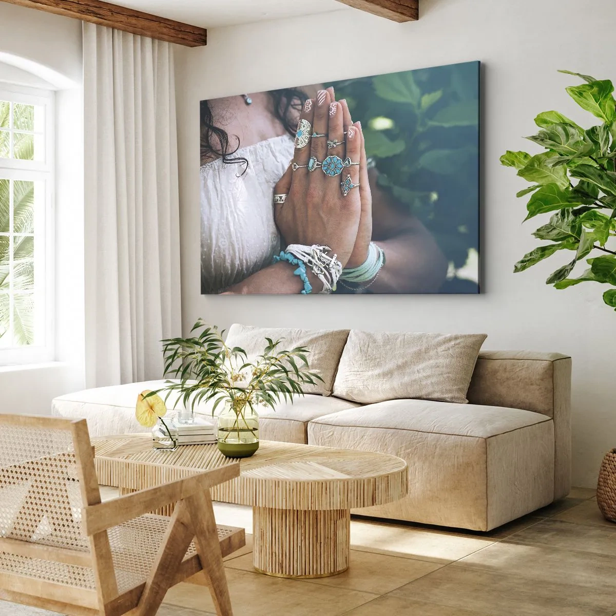 Tablou pe pânză Canvas - Mâini decorate cu bijuterii boho - 70x50cm - Bine ați venit în centrul ființei - Decorațiune modernă pentru perete pentru living și dormitor ARTTOR