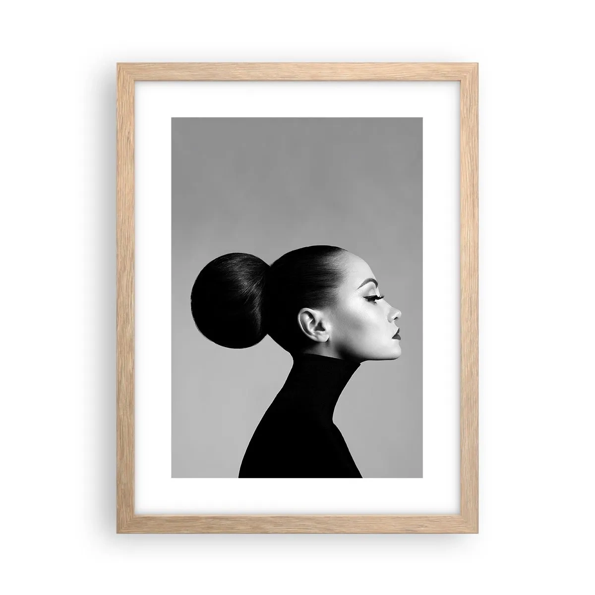 Poster în ramă de stejar deschis - Nefertiti contemporană - 30x40 cm