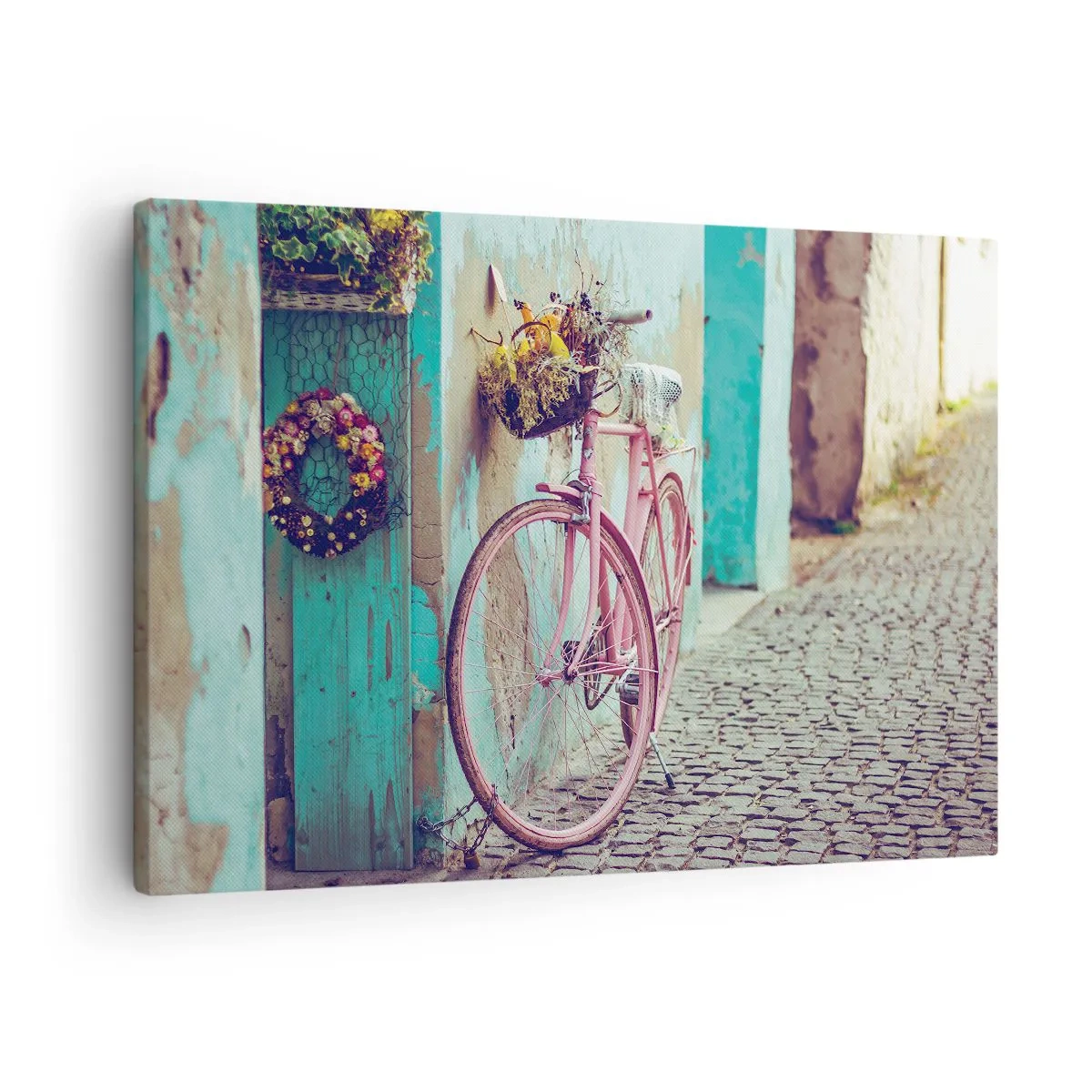 Tablou pe pânză Canvas - O bicicletă roz lângă o ușă turcoaz - 70x50cm - Mă întorc imediat - Decorațiune modernă pentru perete pentru living și dormitor ARTTOR