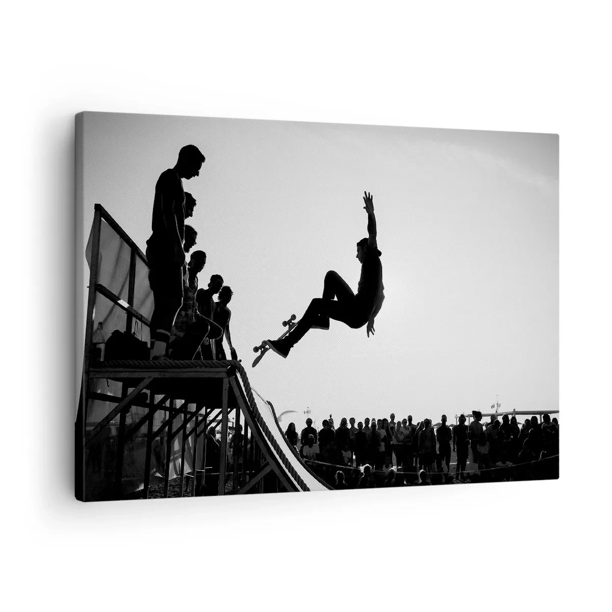 Tablou pe pânză Canvas - Scenă de skateboarding alb-negru pe o rampă - 70x50cm - Eroi și spectatori - Decorațiune modernă pentru perete pentru living și dormitor ARTTOR