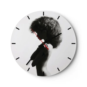 Ceas de perete - Ceas pe sticlă - Portret alb-negru al unei femei în semiprofil cu o coafură dinamică - 30x30cm - Ca o floare pe o tulpină subțire - Decorațiune modernă pentru perete pentru living, bucătărie și dormitor ARTTOR