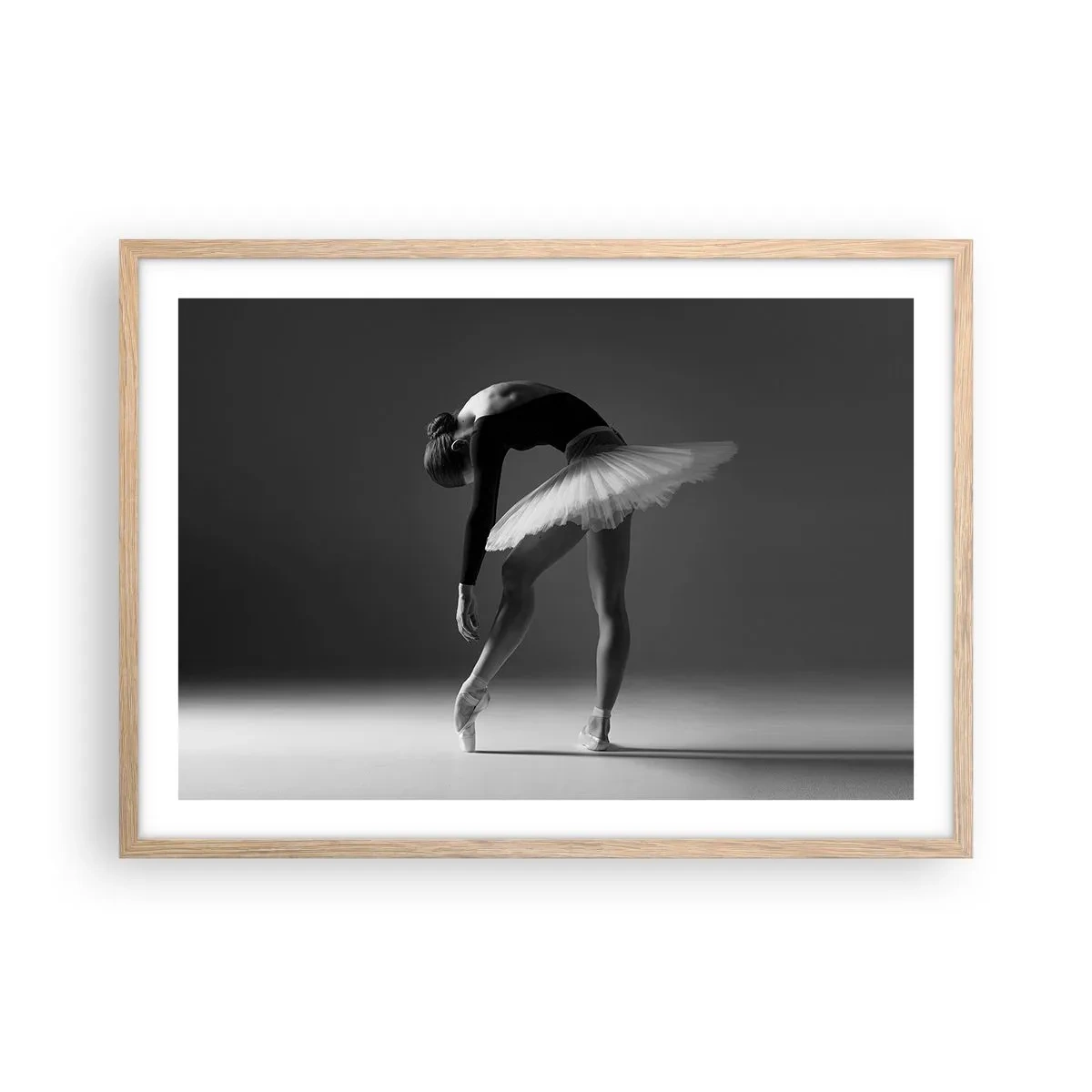 Poster în ramă de stejar deschis - Bella balerina - 70x50 cm