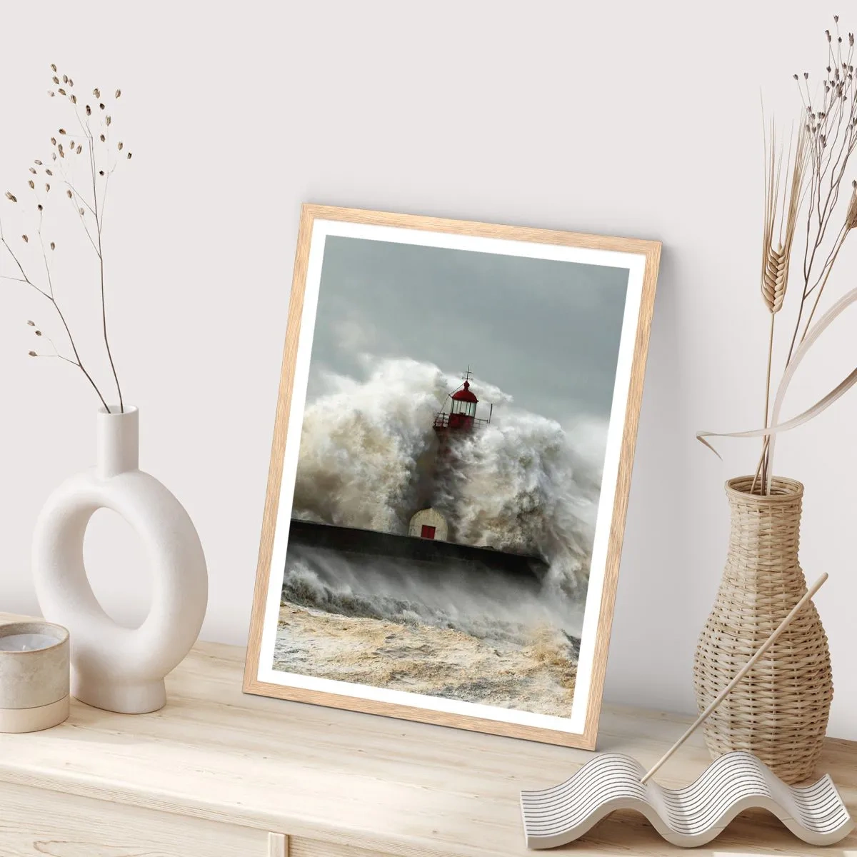 Poster în ramă de stejar deschis - Mânia oceanului - 40x50 cm