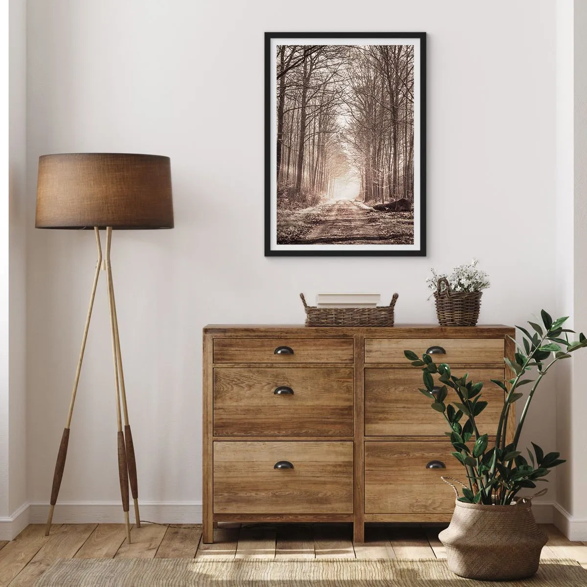 Poster în ramă neagră - potecă de pădure în tonuri sepia autumnale - 50x70cm - Catedrala Forestieră - Decorațiune modernă pentru perete pentru living și dormitor ARTTOR