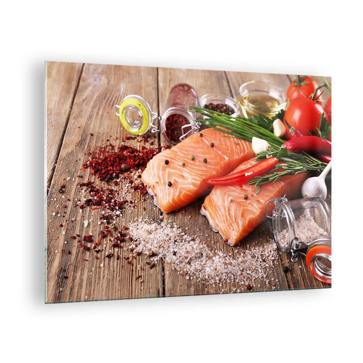 Tablou pe sticlă - Fileuri de somon cu condimente pe blat de lemn - 70x50cm - O aventură norvegiană în bucătărie - Decorațiune modernă pentru perete pentru living și dormitor ARTTOR