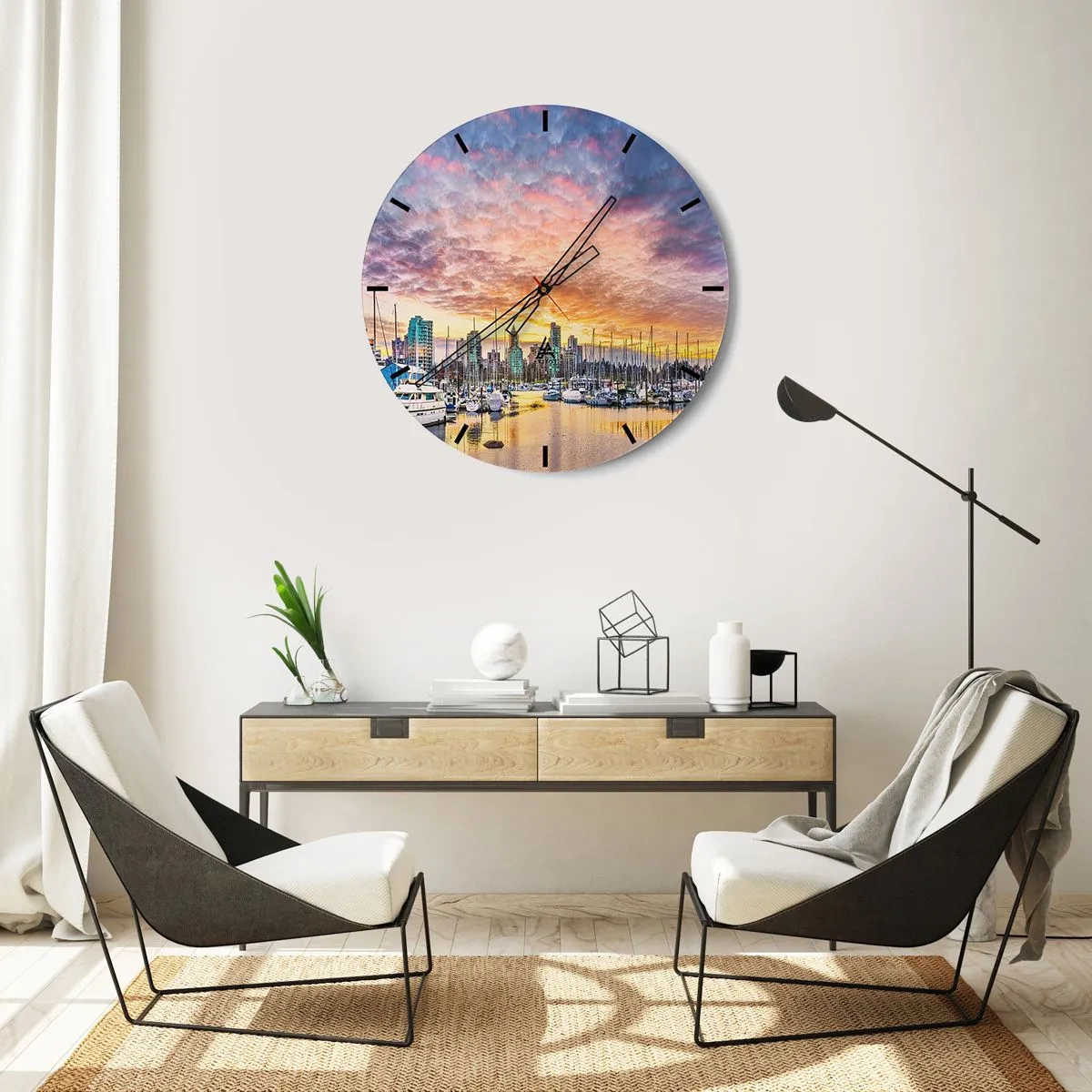 Ceas de perete - Ceas pe sticlă - Marina cu bărci și zgârie-nori în fundal la apus - 30x30cm - Orașul celor o mie de marinari - Decorațiune modernă pentru perete pentru living, bucătărie și dormitor ARTTOR