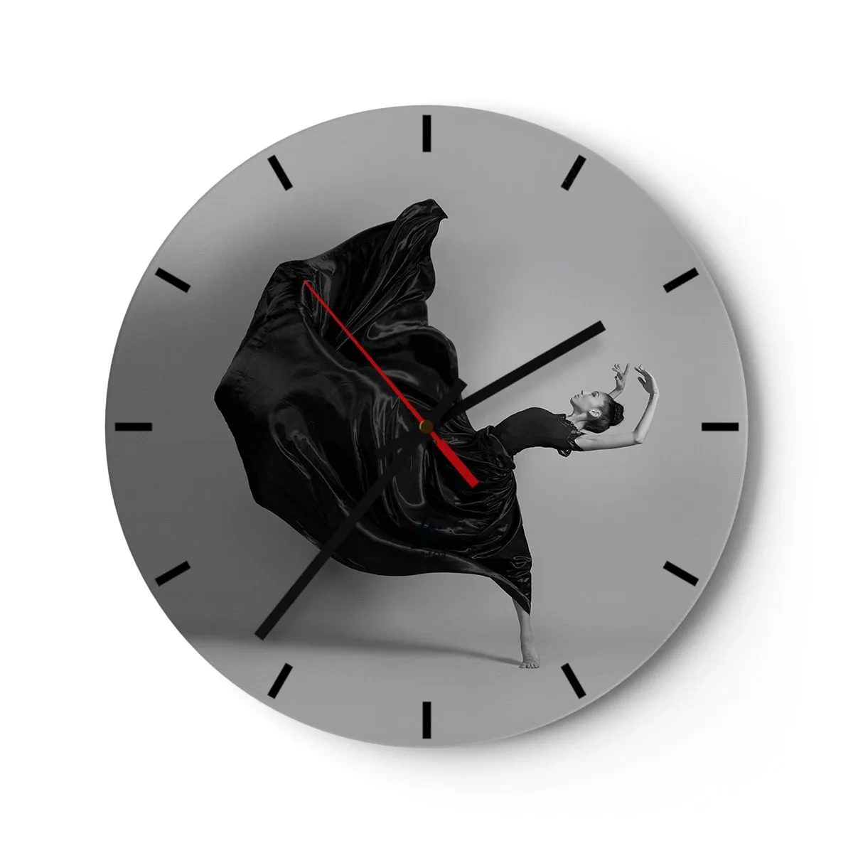Ceas de perete - Ceas pe sticlă - O dansatoare într-o poză dinamică, într-o rochie neagră - 30x30cm - Înaripată de muzică - Decorațiune modernă pentru perete pentru living, bucătărie și dormitor ARTTOR
