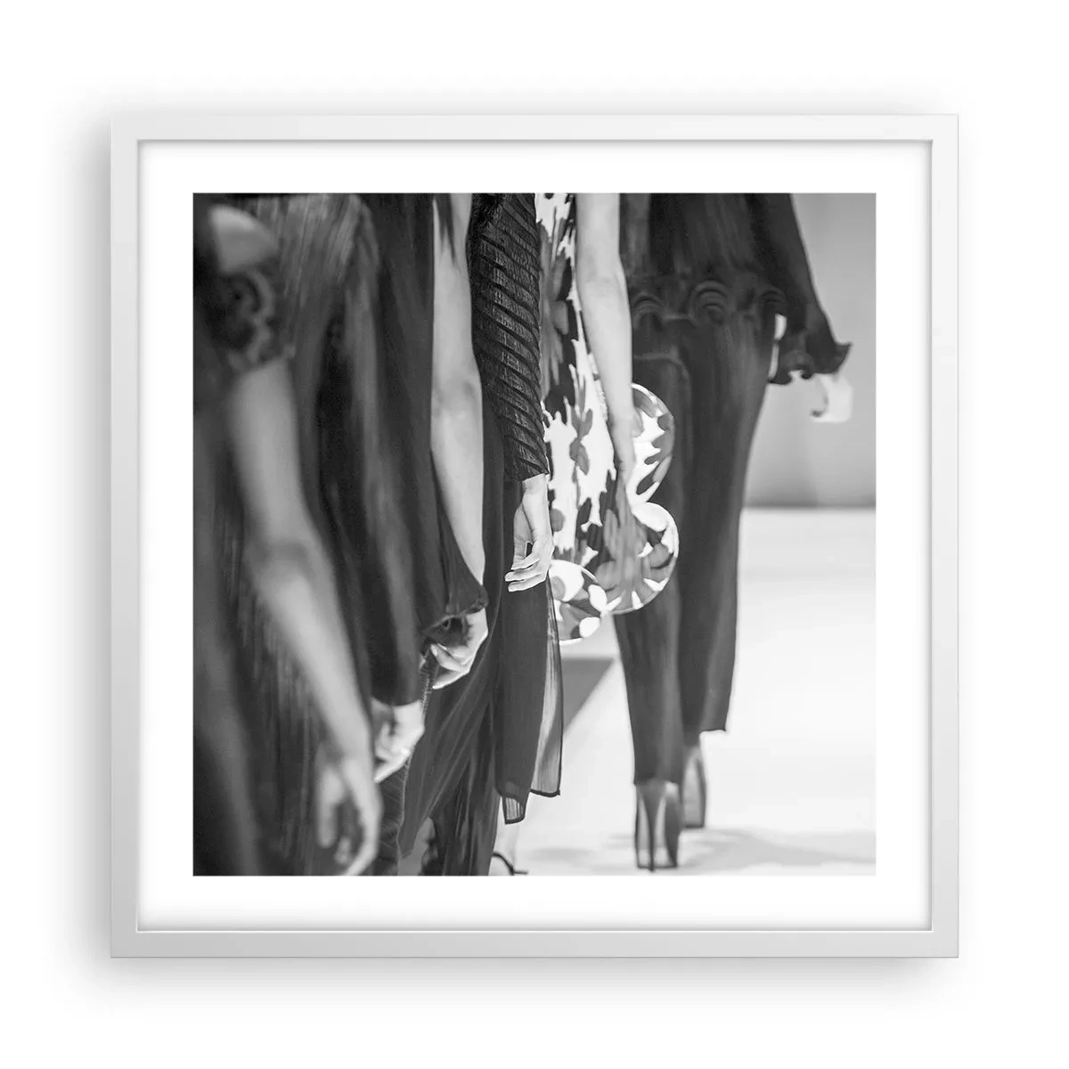 Poster în ramă albă - Paradă elegantă - 50x50 cm