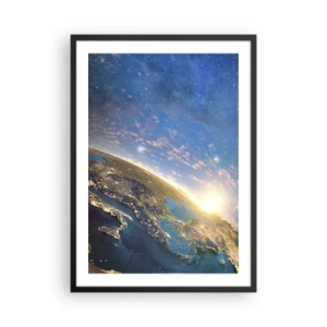 Poster în ramă neagră - Pământul văzut din spațiu la răsăritul soarelui - 50x70cm - Să ne privim de la distanță - Decorațiune modernă pentru perete pentru living și dormitor ARTTOR
