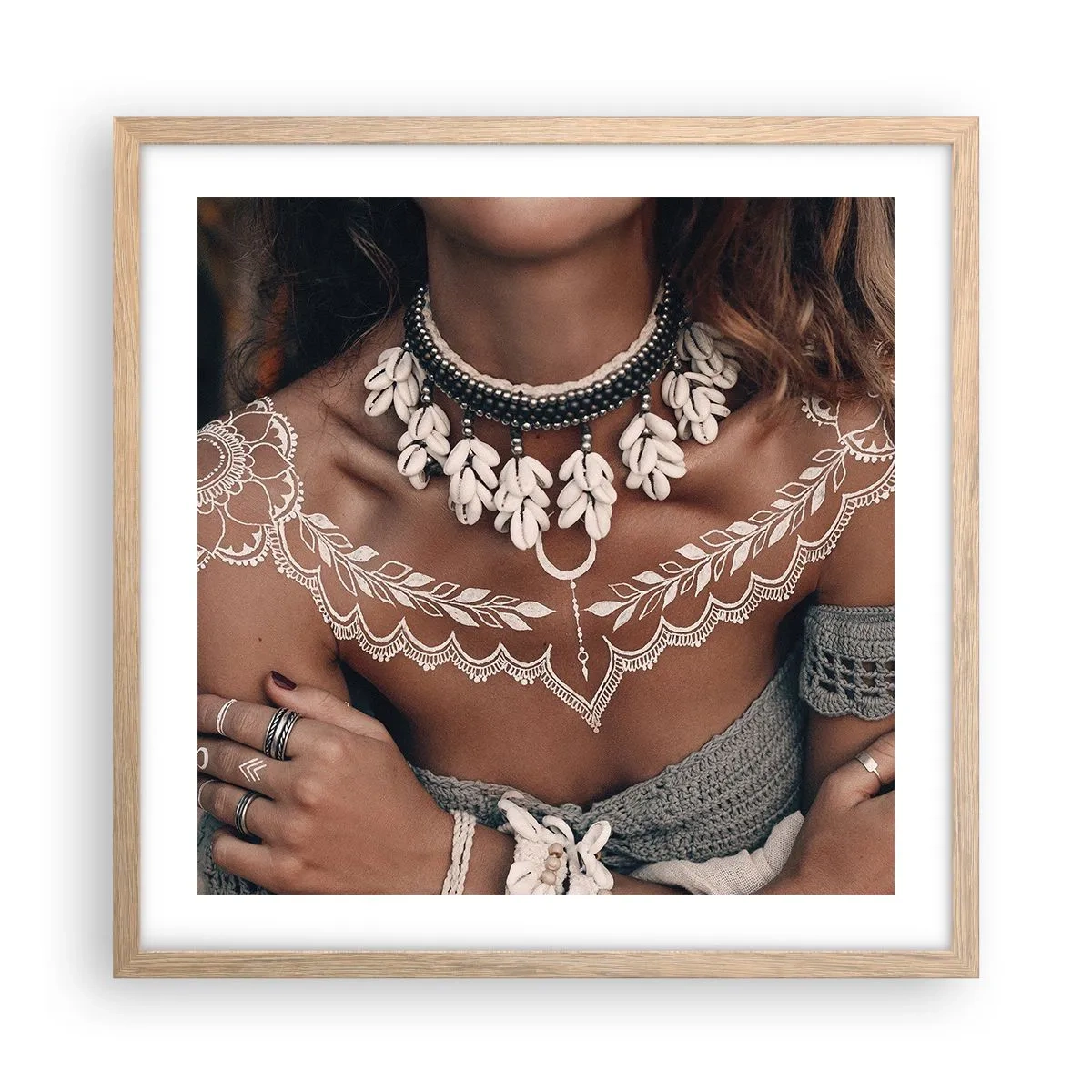 Poster în ramă de stejar deschis - Talismanele, ritualurile feminității - 50x50 cm