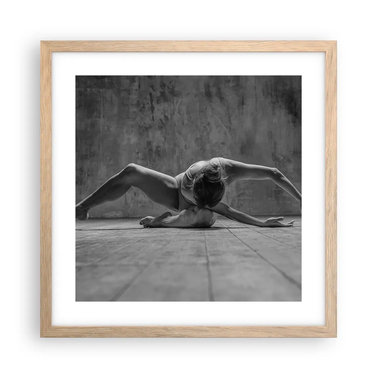 Poster în ramă de stejar deschis - Simetria găsită - 40x40 cm