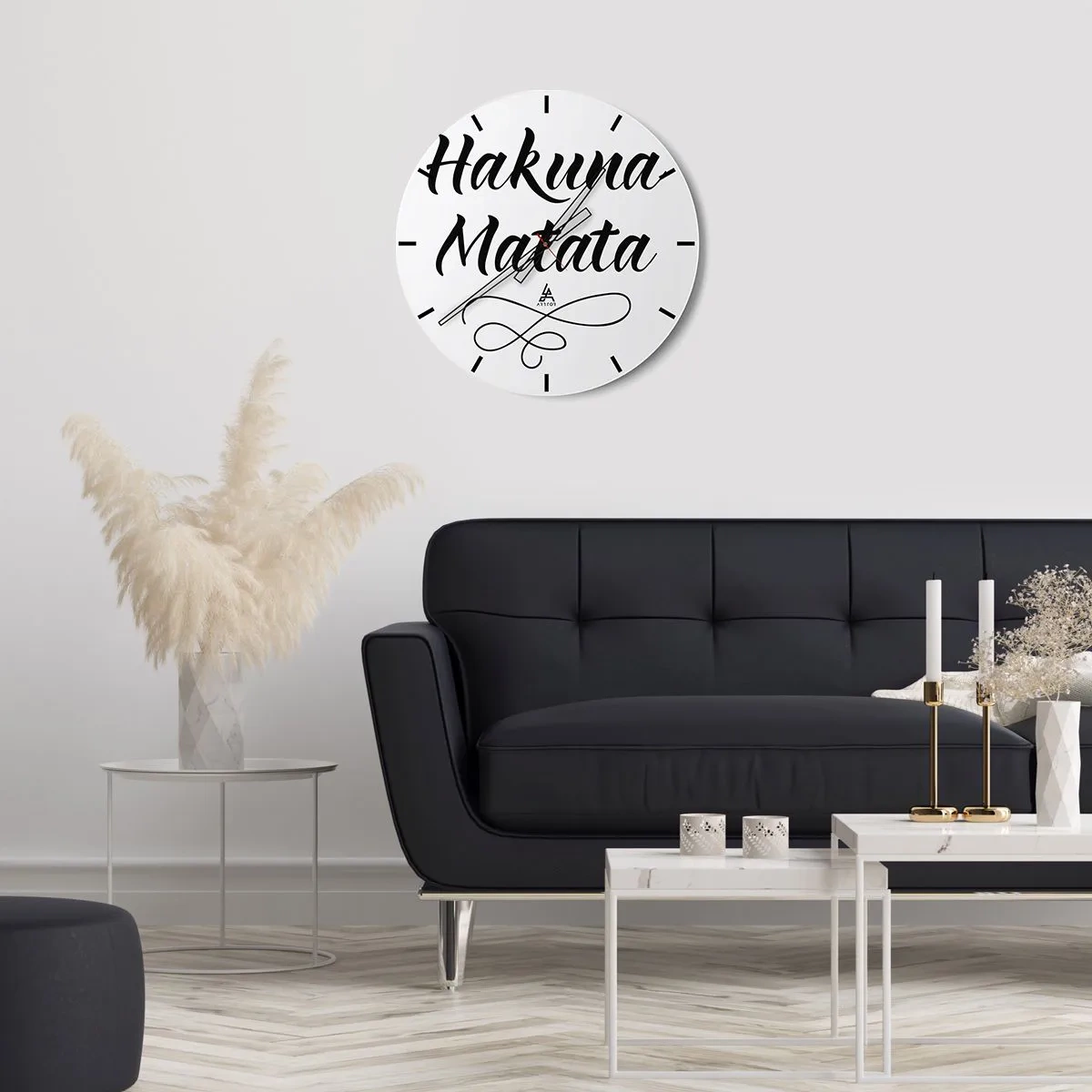Ceas de perete - Ceas pe sticlă - Litere negre Hakuna Matata pe fundal alb - 30x30cm - Cel mai bun sfat - Decorațiune modernă pentru perete pentru living, bucătărie și dormitor ARTTOR