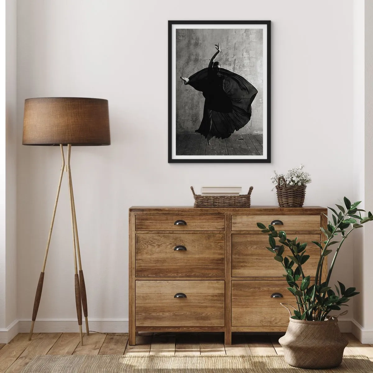 Poster în ramă neagră - Un pas pasional - 61x91 cm