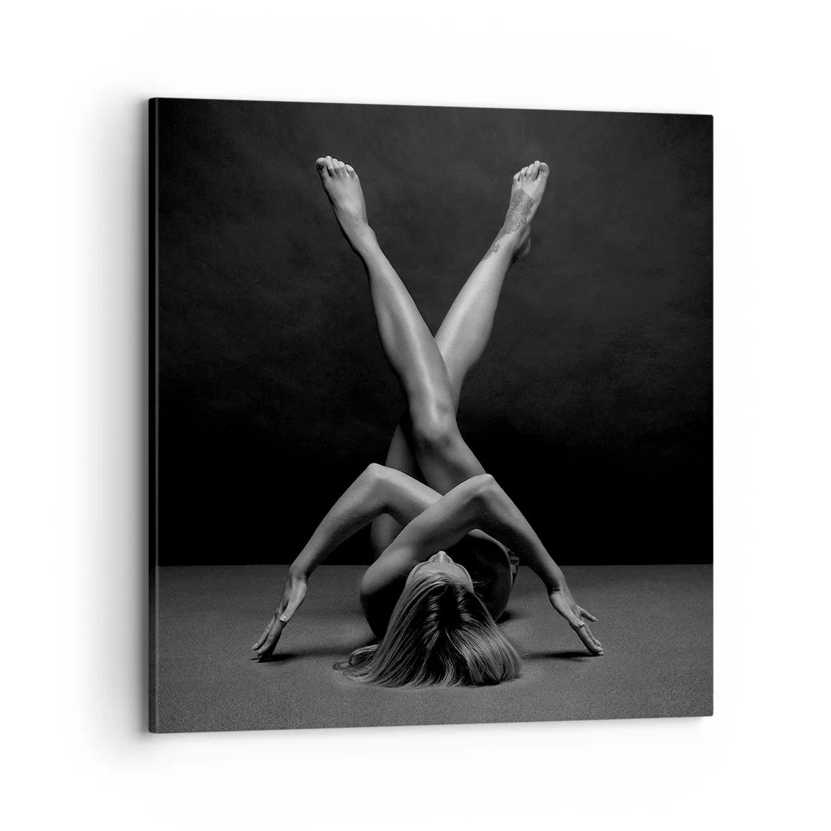 Tablou pe pânză - Geometria nudității - 70x70 cm