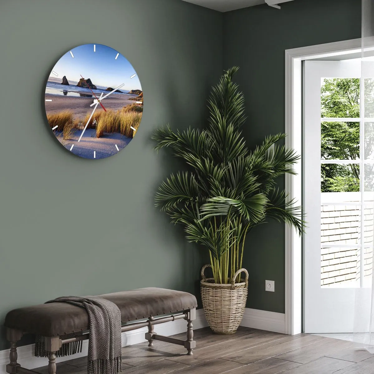 Ceas de perete - Ceas pe sticlă - Plajă cu nisip la apus cu vedere la stânci - 30x30cm - Pentru cei care caută pacea - Decorațiune modernă pentru perete pentru living, bucătărie și dormitor ARTTOR