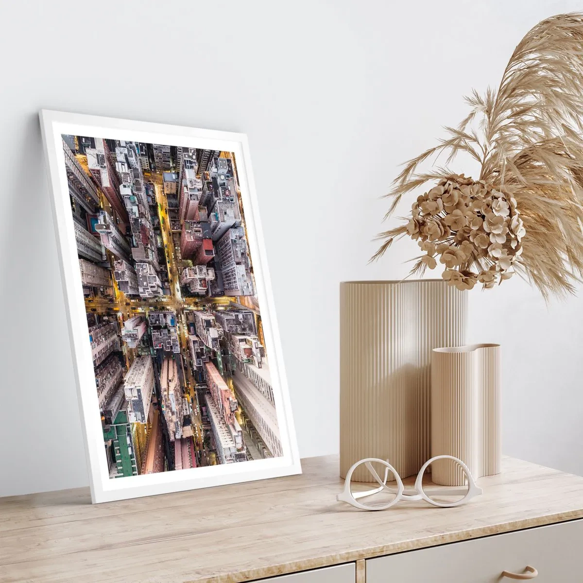 Poster în ramă albă - Salutări din Hongkong - 61x91 cm