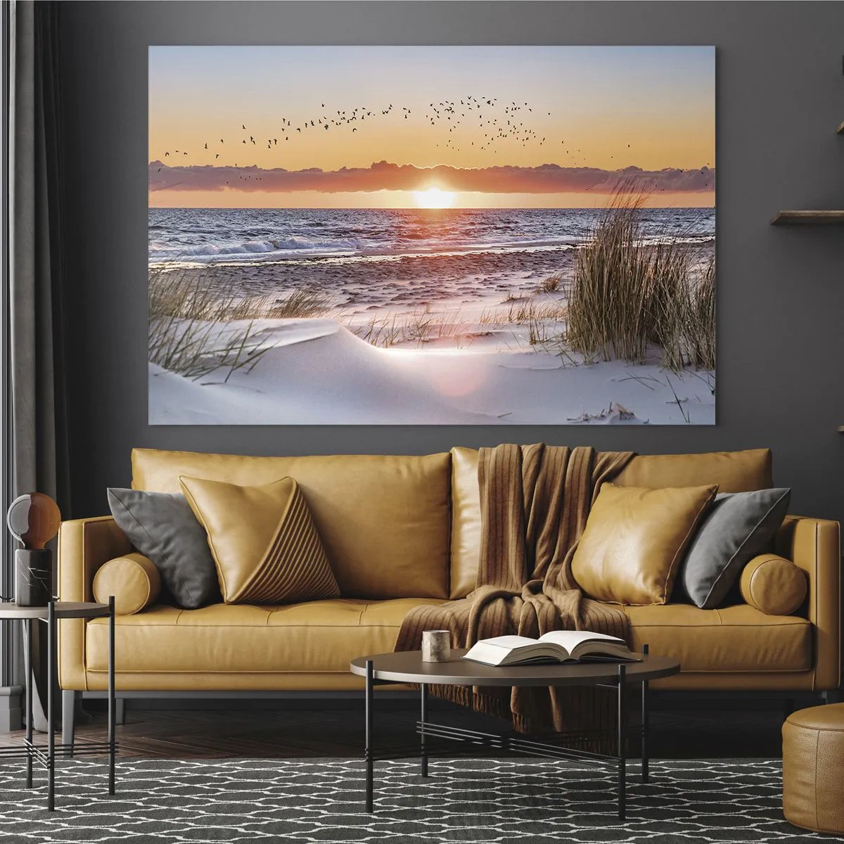 Tablou pe sticlă - Apus de soare peste mare cu păsări și dune de nisip - 70x50cm - Peisaj orizontal - Decorațiune modernă pentru perete pentru living și dormitor ARTTOR